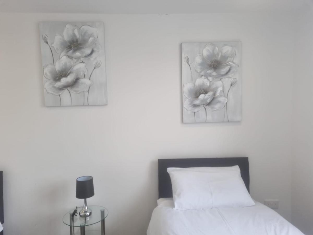 Attractive 2 Bed Apartments Free Wi-Fi And Parking Croydon Exterior foto